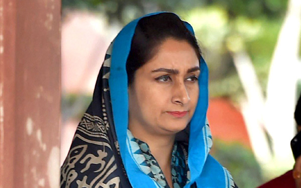 ਕੈਪਟਨ ਮਹਿਲਾ ਕਰਮਚਾਰੀਆਂ ਦਾ ਡੋਪ ਟੈਸਟ ਨਾ ਕਰਵਾਉਣ : ਹਰਸਿਮਰਤ