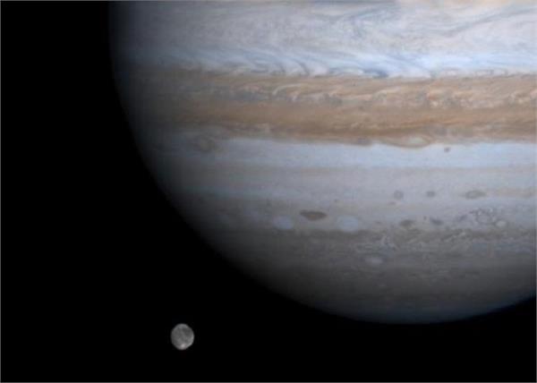 12 new moons found orbiting jupiter