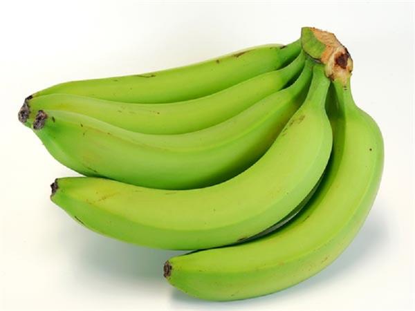 benefits of eating raw banana