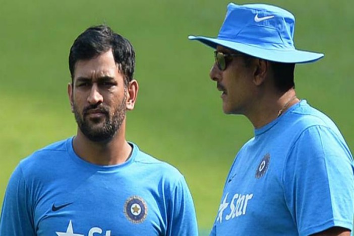 ਧੋਨੀ ਦੇ ਸੰਨਿਆਸ 'ਤੇ ਬੋਲੇ ਸ਼ਾਸਤਰੀ- ਧੋਨੀ ਕਿਤੇ ਨਹੀਂ ਜਾ ਰਹੇ ਹਨ