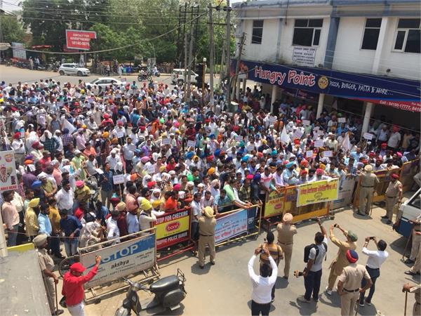health minister brahm mohindra rmp doctors police