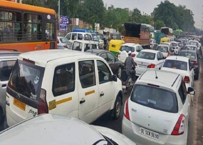 ਪੀ.ਐੱਮ ਮੋਦੀ ਦੇ ਨੋਇਡਾ ਦੌਰੇ ਤੋਂ ਪਹਿਲਾਂ ਲੱਗਾ ਭਾਰੀ ਜਾਮ