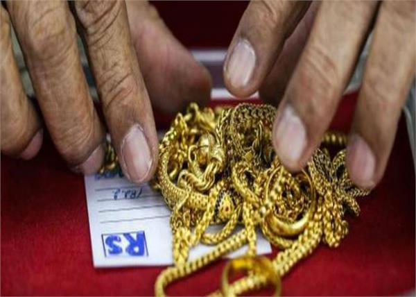 bank refuses to repay gold of 3 5 lakh