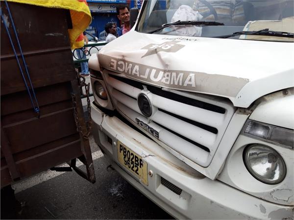 road accident man ijured