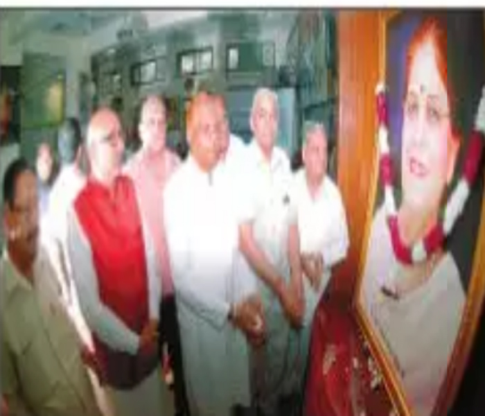 ਸ਼੍ਰੀਮਤੀ ਸਵਦੇਸ਼ ਚੋਪੜਾ ਜੀ ਦੀ ਯਾਦ ''ਚ ਮੈਡੀਕਲ ਚੈੱਕਅਪ ਕੈਂਪ ਲਗਾਇਆ