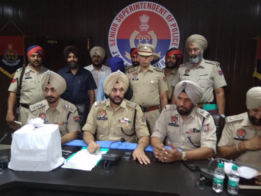 8 ਹਜ਼ਾਰ ਨਸ਼ੀਲੀਆਂ ਗੋਲੀਆਂ ਸਮੇਤ ਤਸਕਰ ਕਾਬੂ