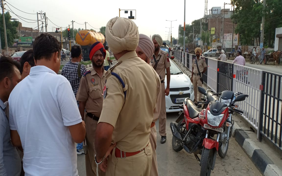 ਬਠਿੰਡਾ ''ਚ ਲੁਟੇਰਿਆਂ ਨੇ ਰਸਤਾ ਪੁੱਛਣ ਬਹਾਨੇ ਲੁੱਟੇ 8 ਲੱਖ ਰੁਪਏ