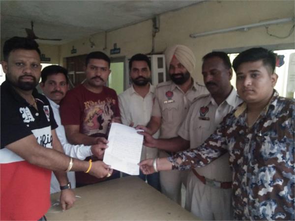 chief minister capt amarinder  tarun kapoor