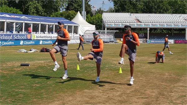 indian players pitch and field one day practice match