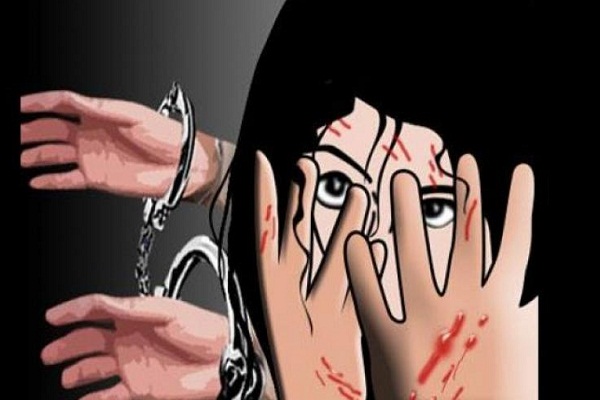 ਸੋਸ਼ਲ ਸਾਈਟ ''ਤੇ ਲੜਕੀ ਦਾ ਅਸ਼ਲੀਲ ਵੀਡੀਓ ਅਪਲੋਡ ਕਰਨ ਦੇ ਮਾਮਲੇ ''ਚ ਤਿੰਨ ਗ੍ਰਿਫਤਾਰ