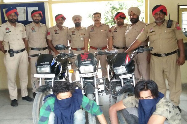 ਚੋਰੀ ਦੇ 3 ਮੋਟਰਸਾਈਕਲਾਂ ਸਣੇ 2 ਕਾਬੂ