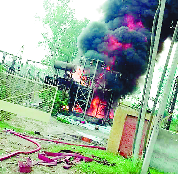 ਬਿਜਲੀ ਘਰ ਦੇ 2 ਟਰਾਂਸਫਾਰਮਰਾਂ ਨੂੰ ਲੱਗੀ ਅੱਗ