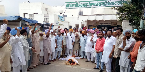 ਨਹੀਂ ਸੁਣ ਰਿਹਾ ਪ੍ਰਸ਼ਾਸਨ ਧਰਨਾਕਾਰੀਆਂ ਦੀ ਗੱਲ