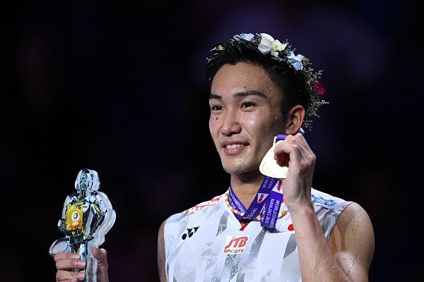 mohata became first japanese player to win the world badminton title