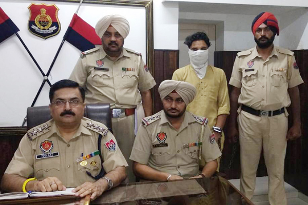ਏ. ਟੀ. ਐੱਮ. ਦੀ ਭੰਨ-ਤੋਡ਼ ਕਰਨ ਵਾਲਾ ਗ੍ਰਿਫਤਾਰ