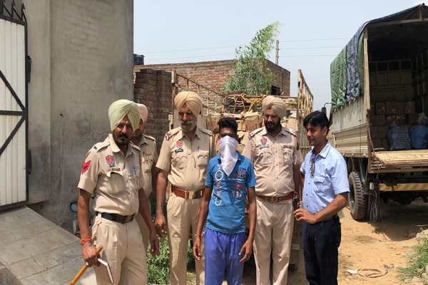 190 ਪੇਟੀਆਂ ਸ਼ਰਾਬ ਸਮੇਤ 1 ਕਾਬੂ, 2 ਫਰਾਰ