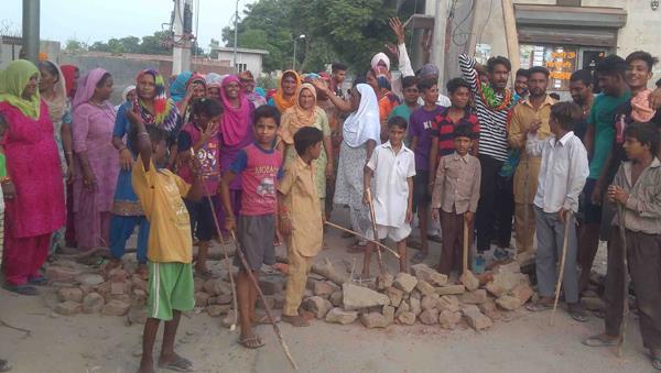 the workers  who started the racket