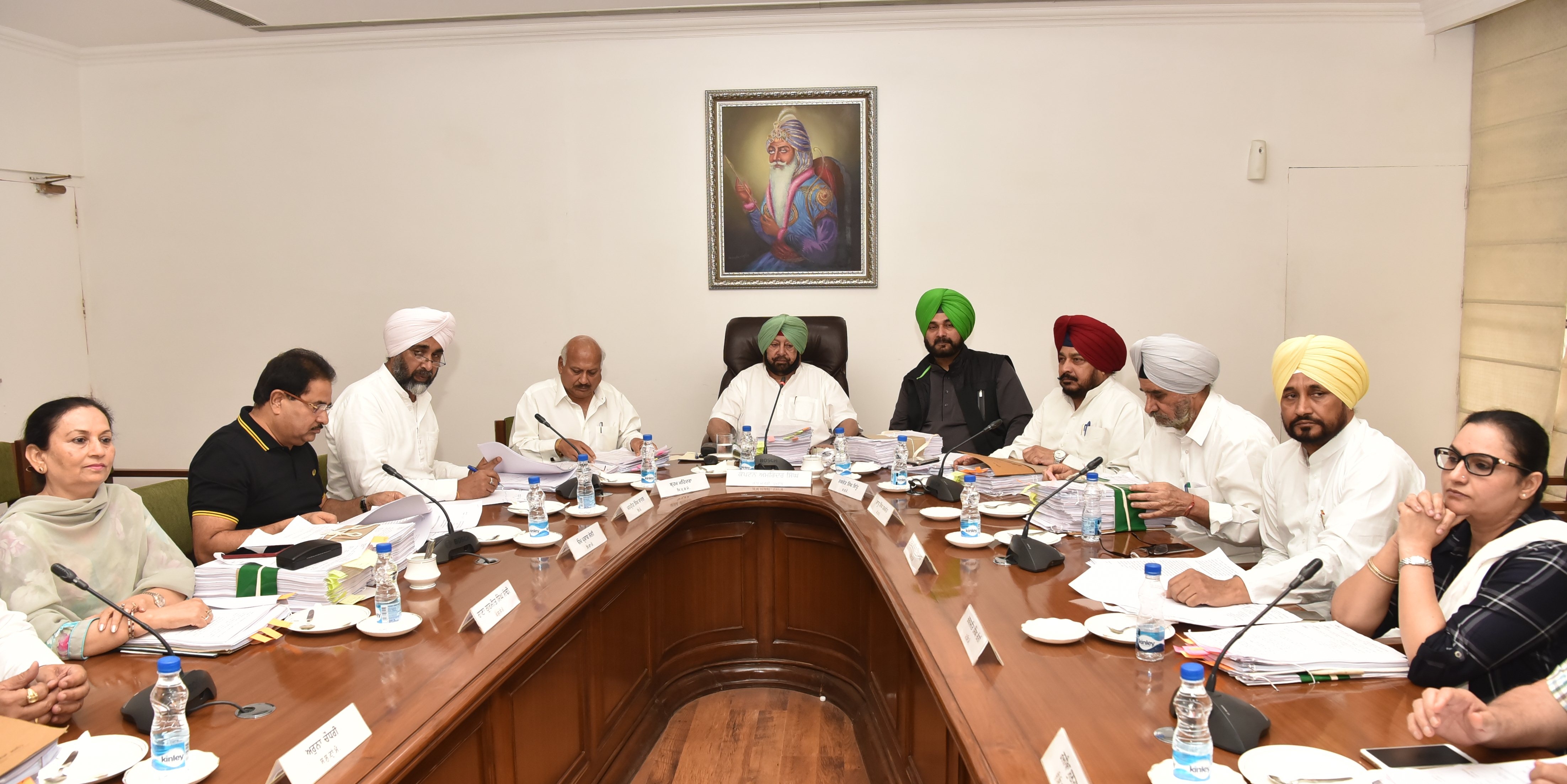 8886 ਅਧਿਆਪਕਾਂ ਨੂੰ ਰੈਗੂਲਰ ਕਰਨ ਦਾ ਮਾਮਲਾ ਲਟਕਿਆ