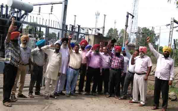 ਪਾਵਰਕਾਮ ਦੇ ਮੁਲਾਜ਼ਮਾਂ ਵੱਲੋਂ ਮੰਗਾਂ ਸਬੰਧੀ ਰੋਸ ਰੈਲੀ