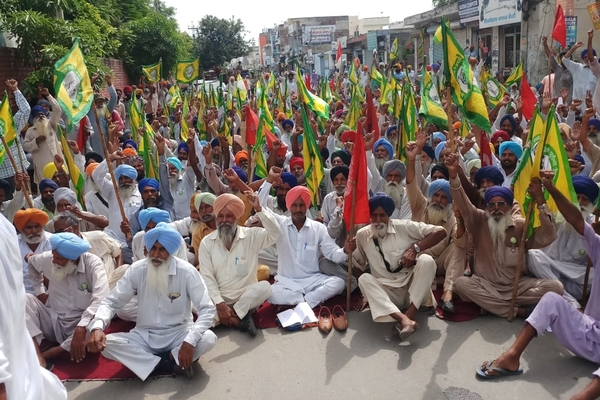 ਭਾਰਤੀ ਕਿਸਾਨ ਯੂਨੀਅਨ ਵੱਲੋਂ ਐੱਸ.ਡੀ.ਐੱਮ. ਦਫਤਰ ਅੱਗੇ ਨਸ਼ਿਆਂ ਖਿਲਾਫ ਧਰਨਾ