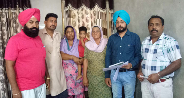 ਖੁਦਕੁਸ਼ੀ ਕੇਸ ਦੀ ਪਡ਼ਤਾਲ ਲਈ ਪੱਖੀ ਕਲਾਂ ਪਹੁੰਚੀ ਟੀਮ