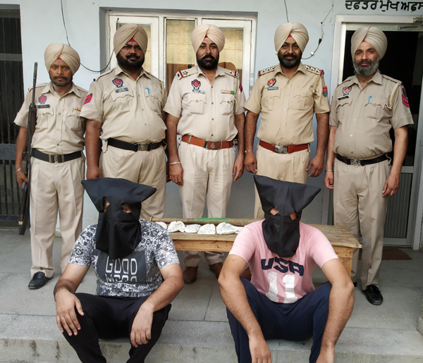 ਲੁੱਟਾਂ-ਖੋਹਾਂ ਕਰਨ ਵਾਲਾ ਵੱਡਾ ਗਿਰੋਹ ਚੜ੍ਹਿਆ ਪੁਲਸ ਹੱਥੇ