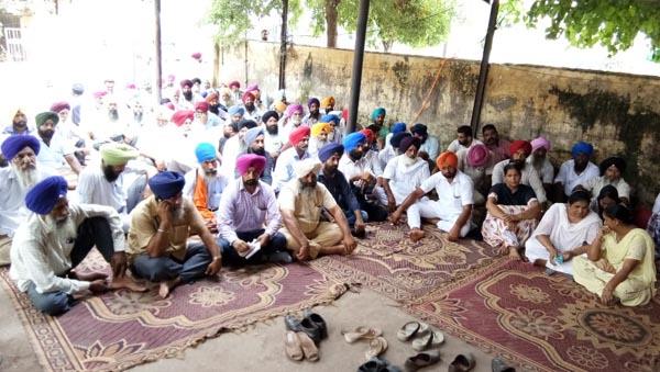demonstration by employees federation