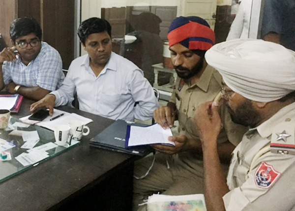 ਲਿੰਗ ਨਿਰਧਾਰਤ ਟੈਸਟ ਕਰਵਾਉਣ ਦੀ ਆਡ਼ ’ਚ ਆਸ਼ਾ ਵਰਕਰ ਵੱਲੋਂ ਠੱਗੀ ਮਾਰਨ ਦਾ ਪਰਦਾਫਾਸ਼