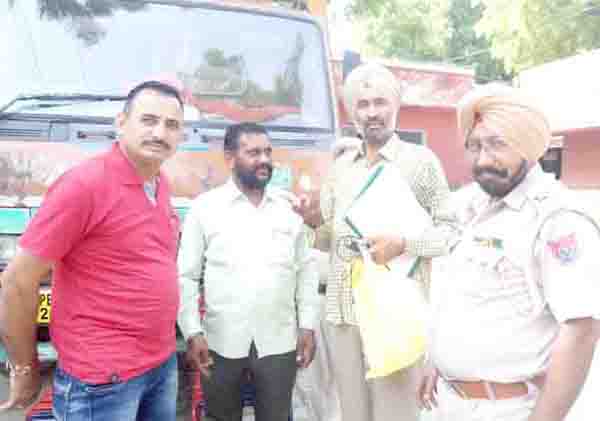 ਮਿਡ-ਡੇ ਮੀਲ ਦਾ ਰਾਸ਼ਨ ਚੋਰੀ ਕਰਨ ਵਾਲੇ 3 ਕਾਬੂ, 1 ਫਰਾਰ