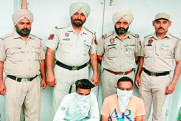40 ਗ੍ਰਾਮ ਅਫੀਮ ਦੀ ਖੇਪ ਸਮੇਤ 2 ਗ੍ਰਿਫਤਾਰ