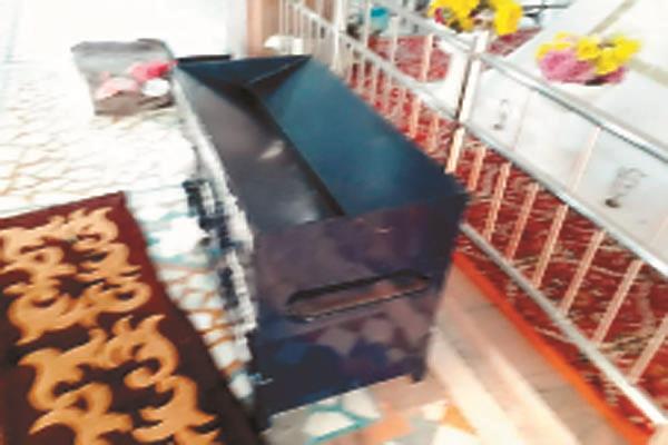 gurdwara sahib golak break