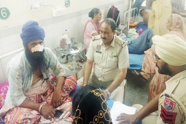 husband wife brutally attacked