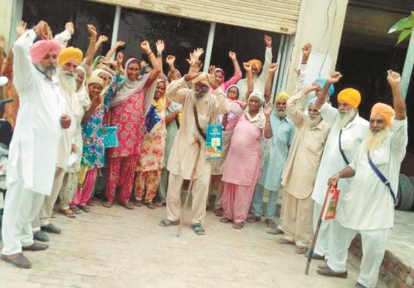 slogans made for cutting 160 names of beneficiaries