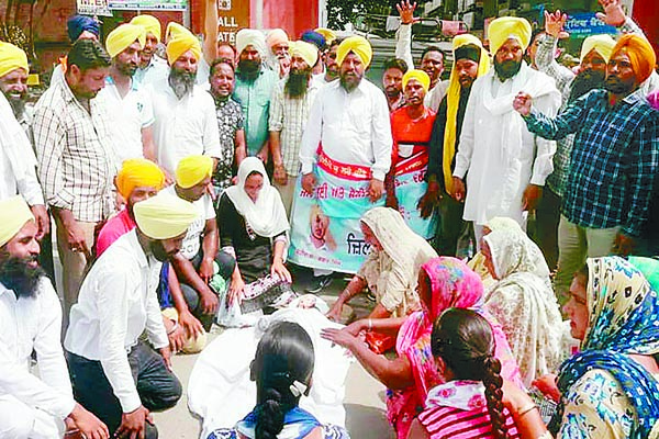 ਜਲ ਸਪਲਾਈ ਤੇ ਸੈਨੀਟੇਸ਼ਨ ਯੂਨੀਅਨ ਨੇ ਰਜ਼ੀਆ ਸੁਲਤਾਨਾ ਦਾ ਫੂਕਿਆ ਪੁਤਲਾ