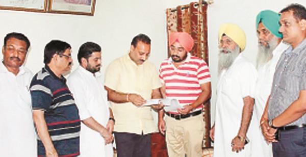 accused charging over charging at the vegetable market