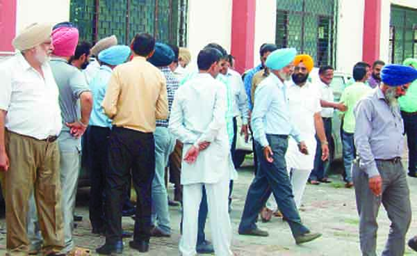 ਪਟਵਾਰ ਯੂਨੀਅਨ ਜਲੰਧਰ ਤਹਿਸੀਲ-2 ਦੀ ਚੋਣ ਦੌਰਾਨ ਹੰਗਾਮਾ