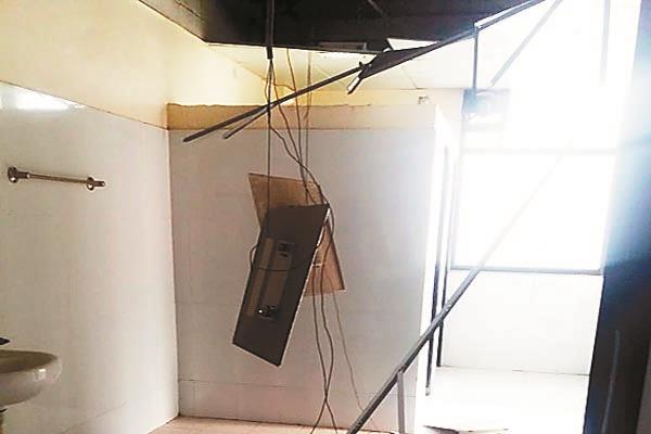 civil hospital roofed roof