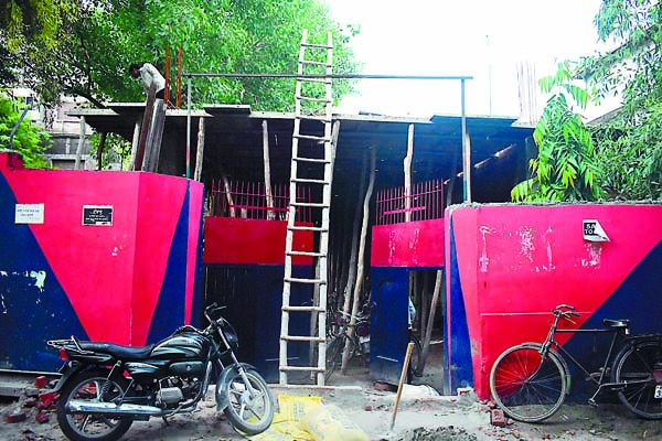 ਦੁਕਾਨਦਾਰਾਂ ਤੇ ਫੈਕਟਰੀ ਮਾਲਕਾਂ ਦੇ ਪੈਸਿਆਂ ਨਾਲ ਹੋ ਰਹੀ ਥਾਣਾ ਦਰੇਸੀ ਦੀ ਉਸਾਰੀ