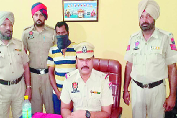 6 ਮੁਕੱਦਮਿਆਂ ’ਚ ਜੇਲ ਜਾ ਚੁੱਕਾ ਮੁਲਜ਼ਮ ਚੋਰੀ ਦੇ ਮਾਮਲੇ ’ਚ ਗ੍ਰਿਫਤਾਰ, 2 ਸਾਥੀ ਫਰਾਰ