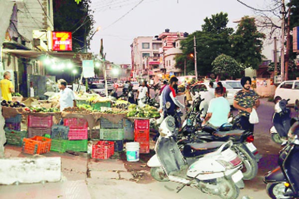 ਨਗਰ ਨਿਗਮ ਦੀ ਕਾਰਵਾਈ ਦੇ ਬਾਵਜੂਦ ਨਾਜਾਇਜ਼ ਕਬਜ਼ਿਅਾਂ ਦੀ ਭਰਮਾਰ