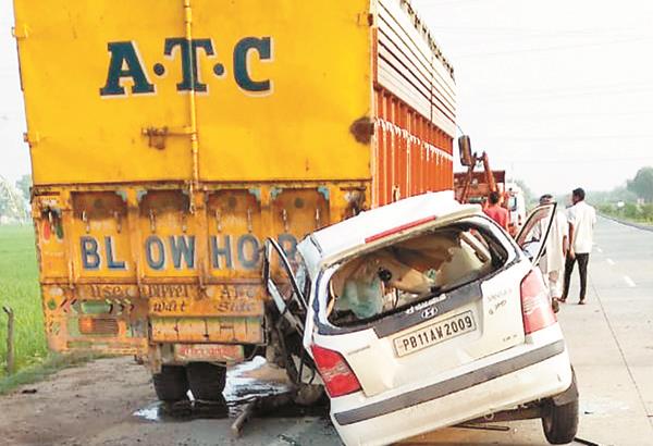 car accidental couple accidentally