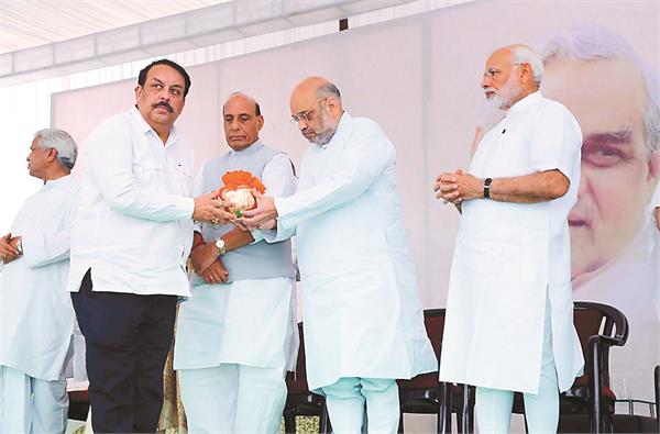 vajpayee is the source of inspiration in the heart of all indians