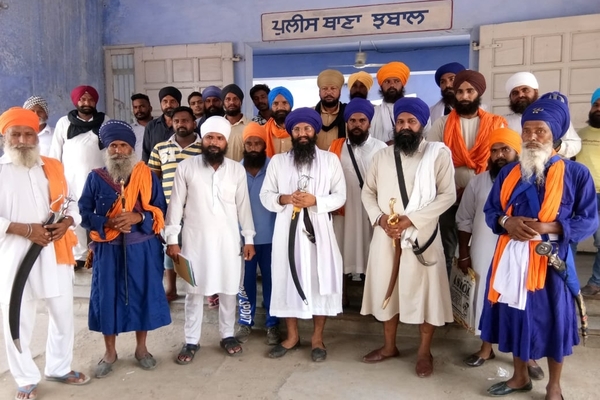 ਸਿੱਖ ਜਥੇਬੰਦੀਆਂ ਨੇ ਦਿੱਤਾ ਪੁਲਸ ਪ੍ਰਸ਼ਾਸਨ ਨੂੰ ਮੰਗ ਪੱਤਰ