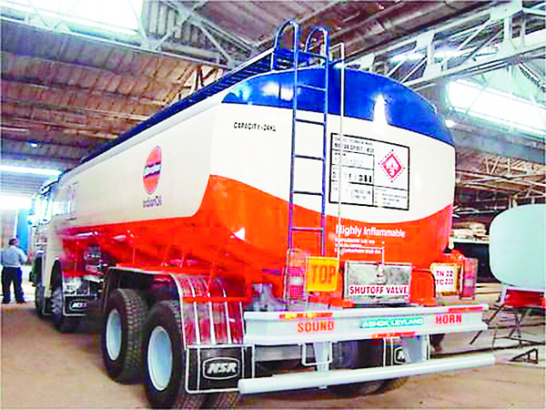 ਭਾਰਤ 15 ਦੇਸ਼ਾਂ ਨੂੰ 34 ਰੁਪਏ ਪੈਟਰੋਲ ਤੇ 29 ਨੂੰ 37 ਰੁਪਏ ਵੇਚ ਰਿਹੈ ਡੀਜ਼ਲ