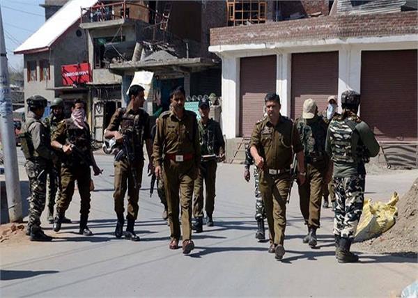 jammu kashmir nine persons abducted