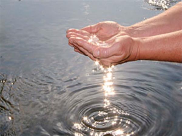 water of thoughts flows