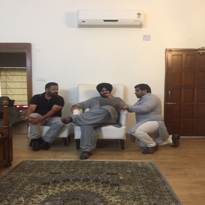 ਨਵਜੋਤ ਸਿੱਧੂ ਨੇ ਐੱਲ. ਈ. ਡੀ. ਪ੍ਰਾਜੈਕਟ ਰੀਵਿਊ ਕਰਨ ਦੇ ਦਿੱਤੇ ਹੁਕਮ