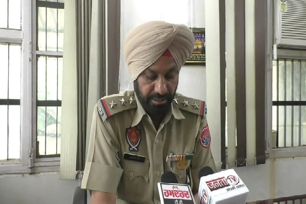 ਪੁਲਸ ਨਾਲ ਧੱਕਾ-ਮੁੱਕੀ ਤੇ 1 ਵਿਅਕਤੀ ਦੀ ਕੁੱਟਮਾਰ ਦਾ ਵੀਡੀਓ ਵਾਇਰਲ