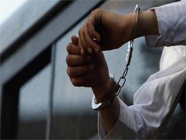 two gangsters arrested