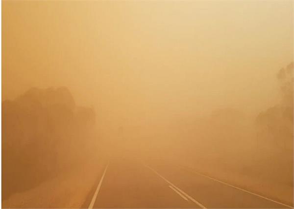 health alert issued as dust storm and high winds lash south australia